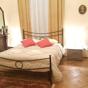 Camera con letto king size